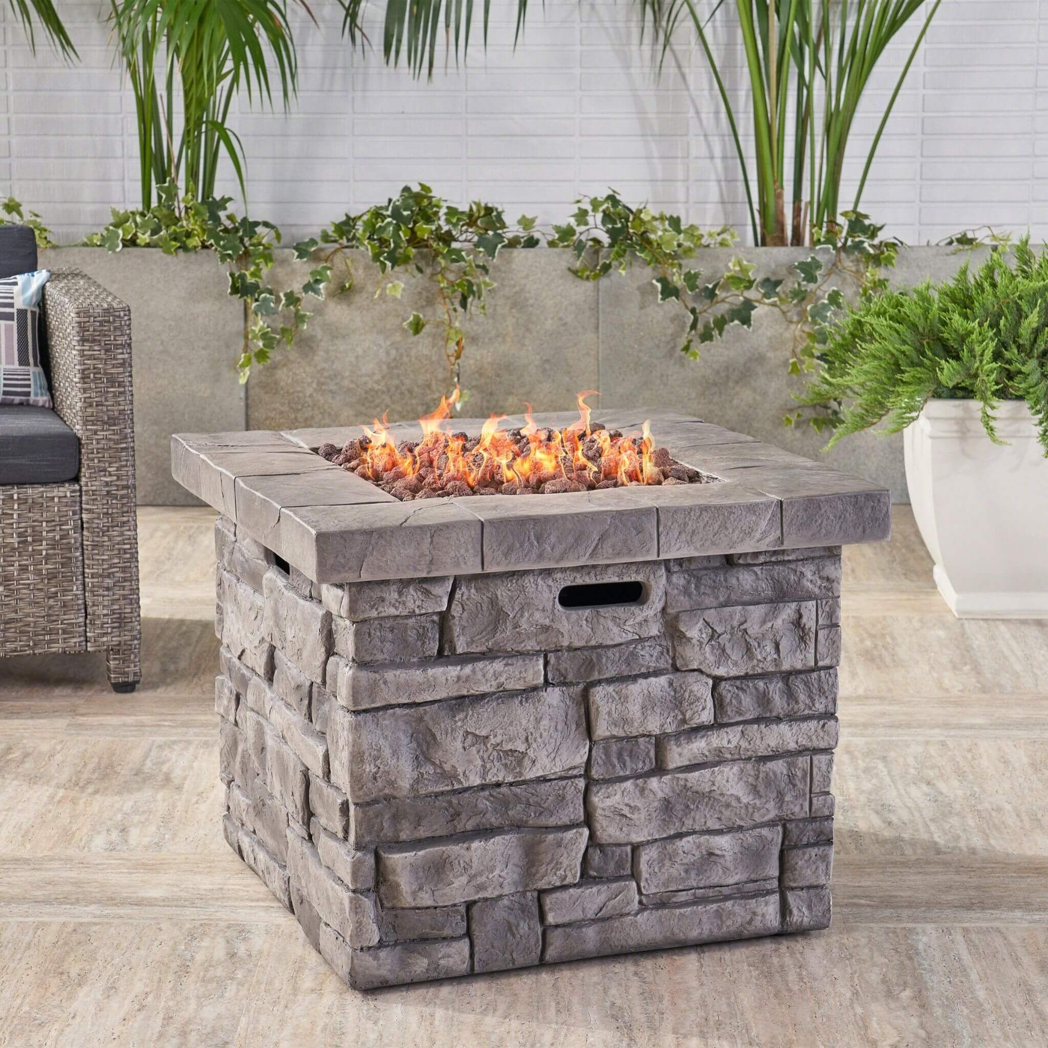 Alora 30-Inch Modern Outdoor 40K BTU Steel Frame Propane Fire Table With Lava Rocks (SAK12756)